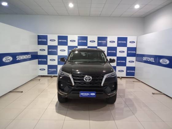 TOYOTA HILUX SW4 2.7 VVT-i FLEX SRV 7L 4X2 AUTOMÁTICO